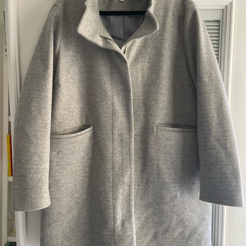 Elegant Gray Women's Coat